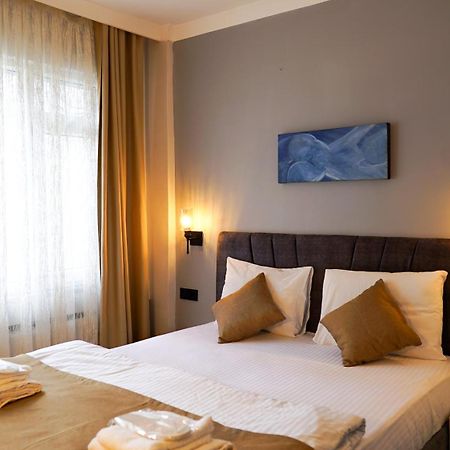 Front Door Suites Стамбул Экстерьер фото