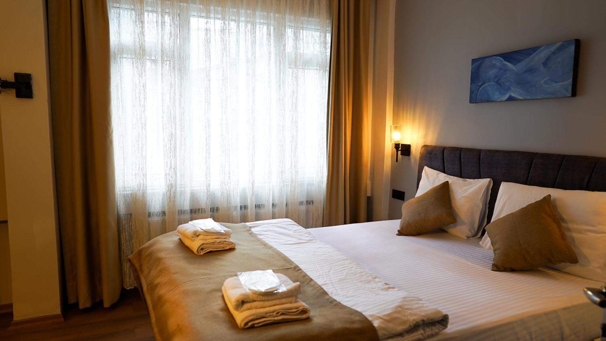 Front Door Suites Стамбул Экстерьер фото